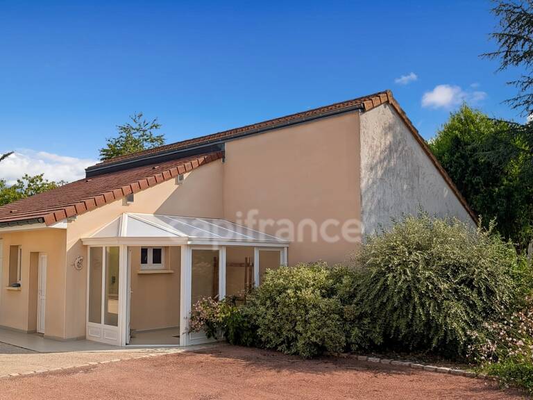 À 5 minutes de Chalon-sur-Saône (71) ​Superbe Villa de 223.59m² double garage et dépendance Parc de 1 800 m² Piscine & Pool House ! — photo 1