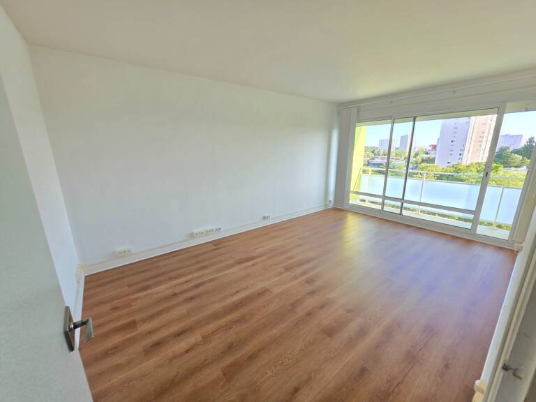 Appartement à vendre 45 pièces RIS ORANGIS (91) — photo 1