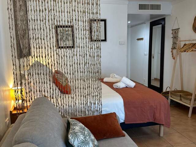 A VENDRE - STUDIO D'EXCEPTION EN REZ DE JARDIN – BORD DE MER SAINTE ANNE — photo du bien