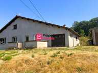Maison 7 pièces de 140m² et  1748m² de terrain avec dépendances Manzat 63410 — photo 2