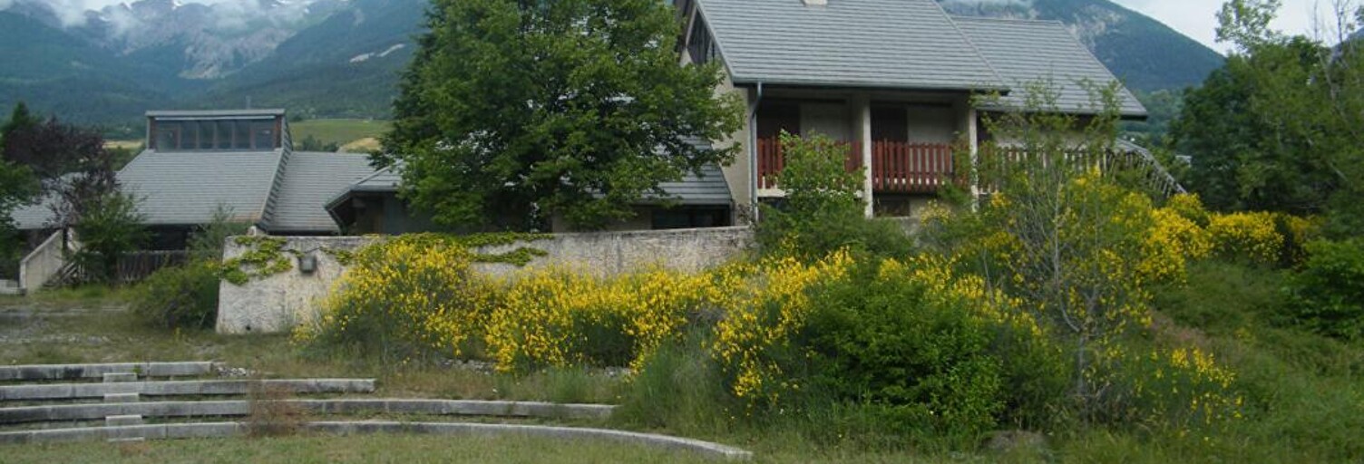 Terrain  60323 m² à vendre à Châteauroux-les-Alpes (05380)