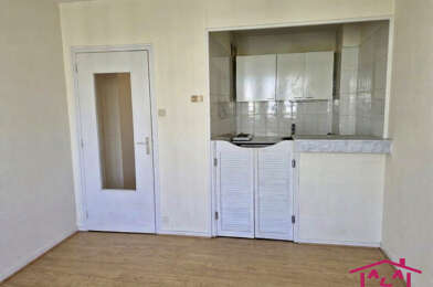 Appartement 20 pièces 80000 €