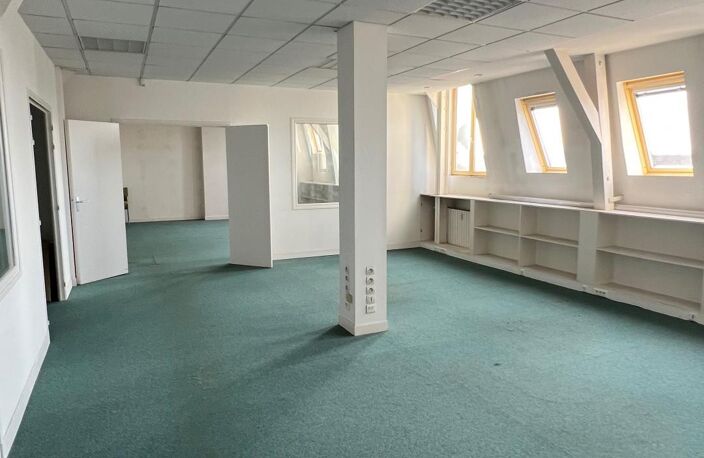 Bureaux 141m2 à vendre lumineux — photo 2
