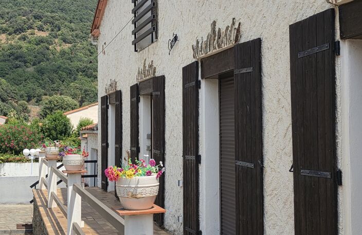 Vente Maison/villa 10 pièces — photo 2
