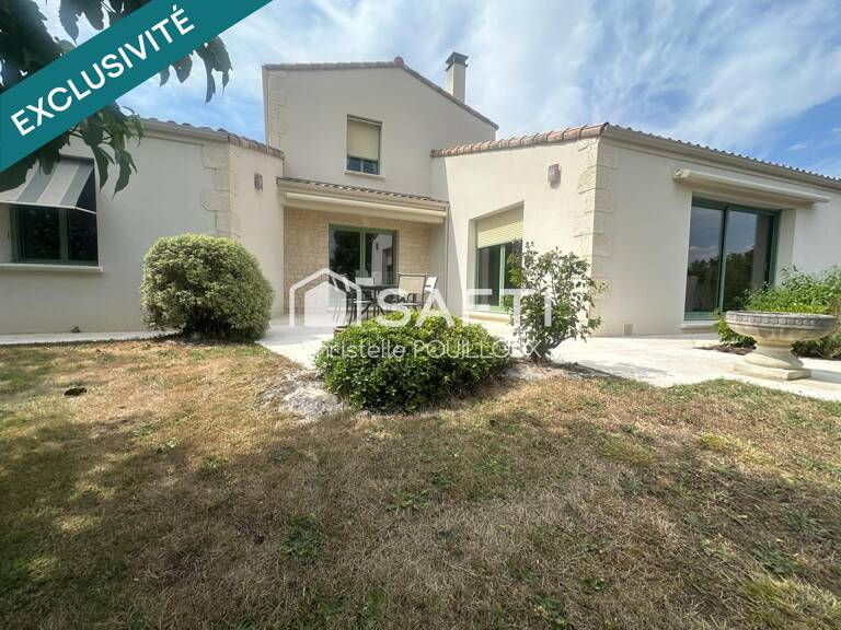 Propriété d'exception de 225 m² avec 5 chambres, 3 SDB et prestations de qualité — photo 1