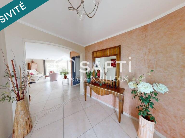 Propriété d'exception de 225 m² avec 5 chambres, 3 SDB et prestations de qualité — photo 1