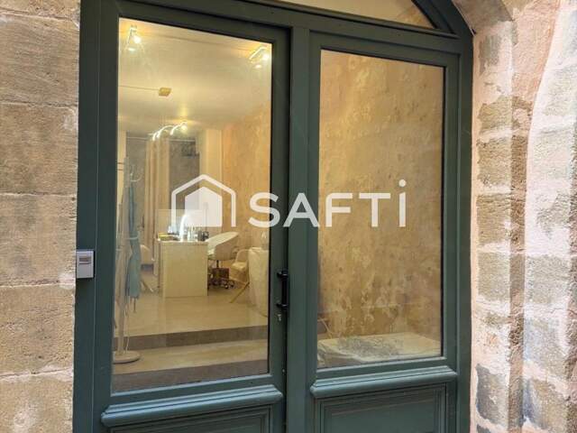 DROIT AU BAIL, LOCAL RENOVE 24 m2, pierres apparentes, parfait état, idéal activité onglerie, esthétique, profession libérale, sauf commerce de bouche — photo du bien