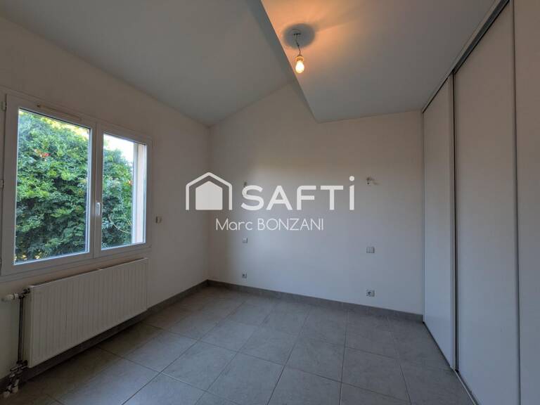 Maison familiale avec piscine et grand terrain — photo 1
