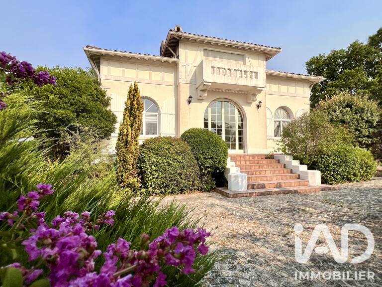 Vente Maison/villa 7 pièces — photo 1