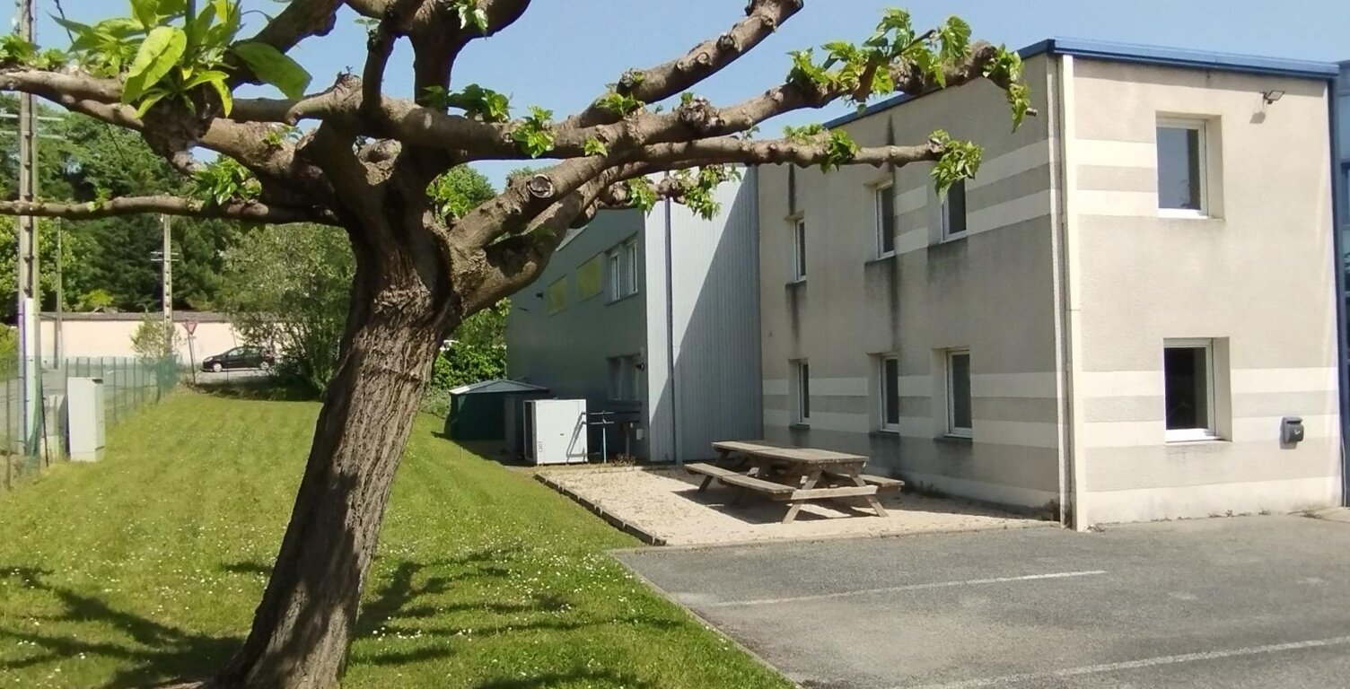 Atelier 240 m2, hauteur sous plafond 6.20 à 7 mètres — photo 1