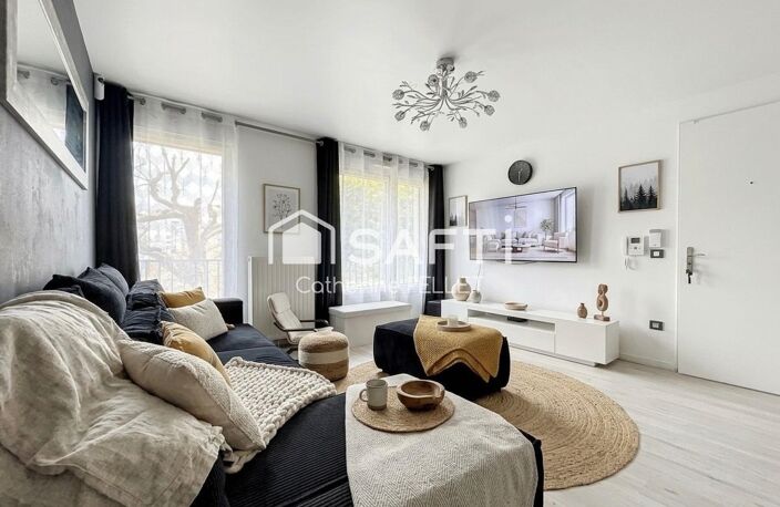 T4 familial avec terrasse privative de 23 m² et place de parking — photo 2