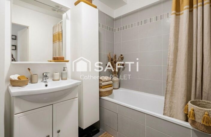 T4 familial avec terrasse privative de 23 m² et place de parking — photo 4