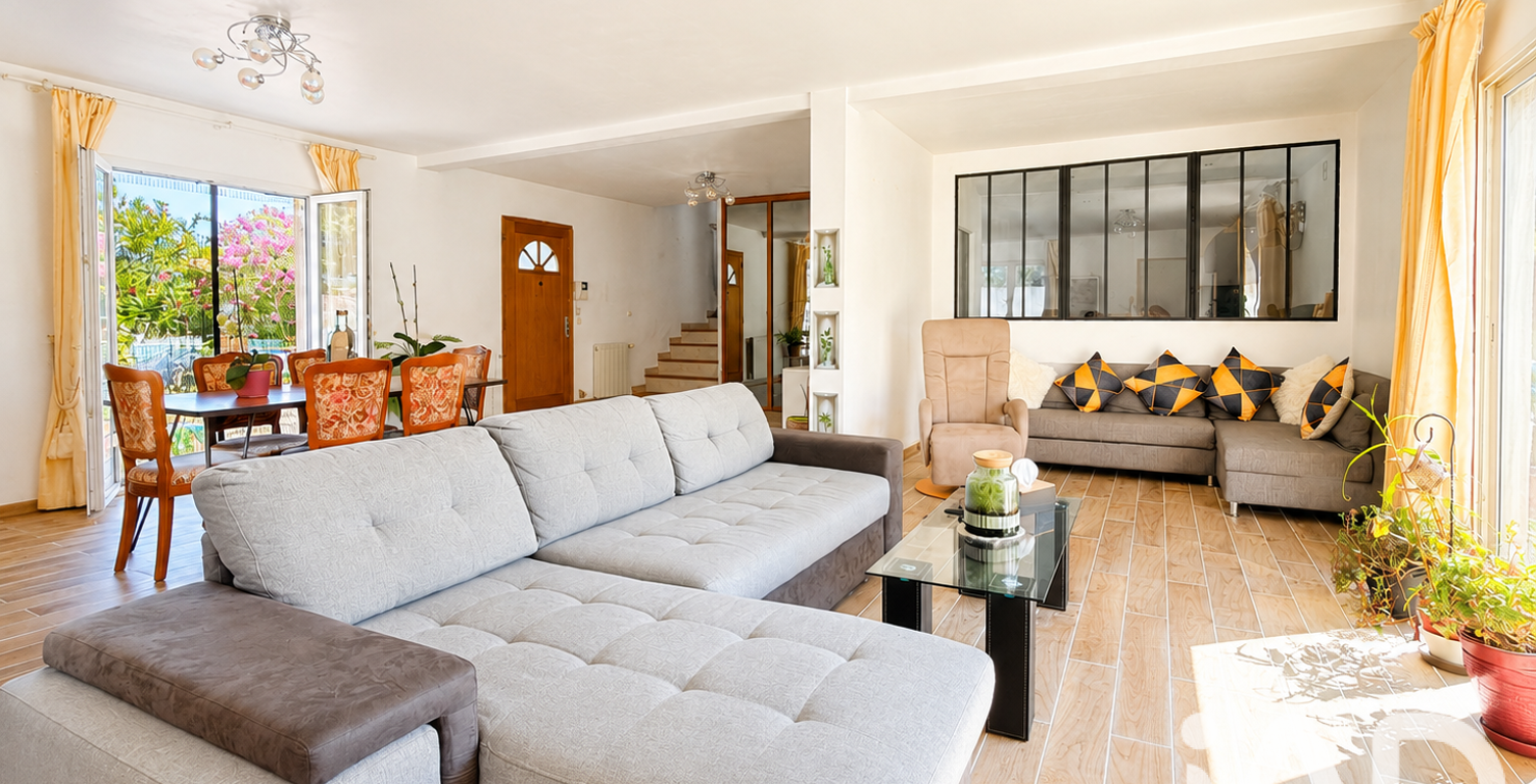 Vente Maison/villa 8 pièces — photo 1