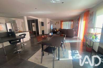 Maison 5 pièces 2320 €