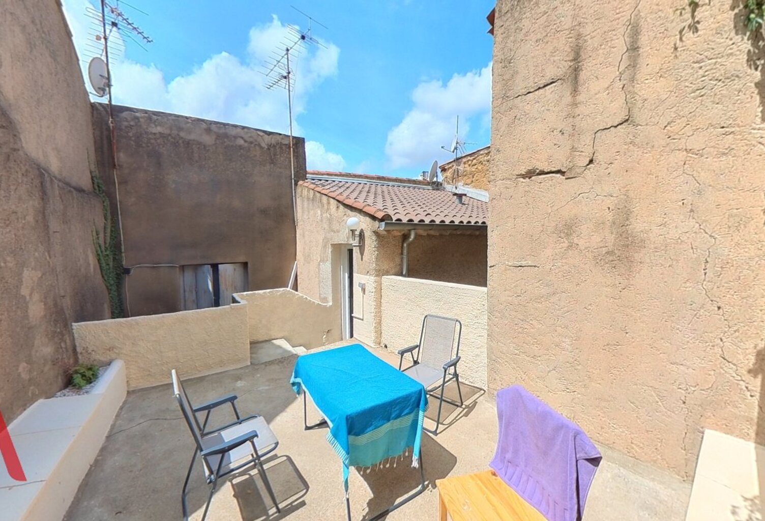Charmante maison de village avec terrasse tropézienne au cur de Servian — photo 1