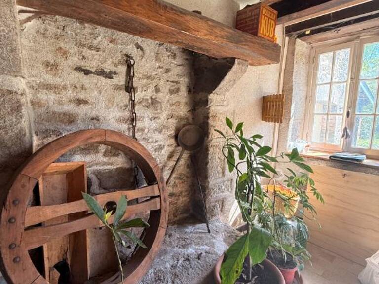 MAGNIFIQUE Moulin de Peurousseau 142m², 4 chambres sur terrain de 4663m² 149 000 € — photo 1