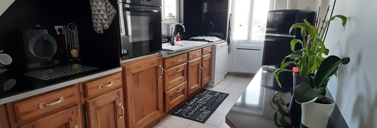 Appartement 3 Pièces 90 m² à louer à Saint-Même-les-Carrières (16720)