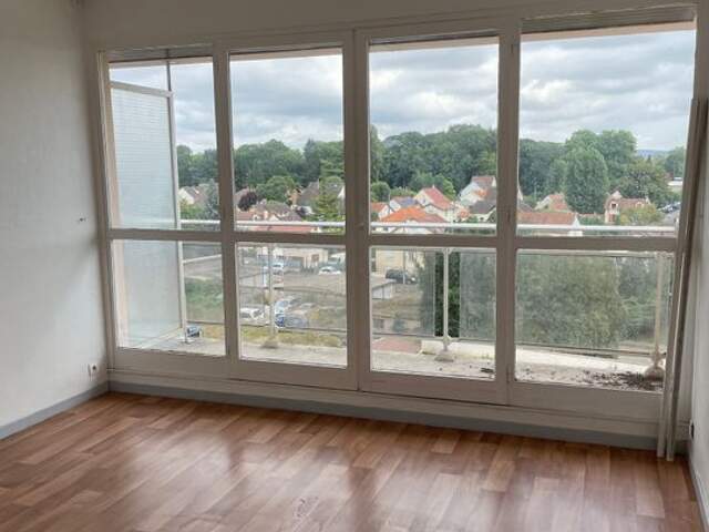 Appartement de 97m2 à louer sur Sens — photo du bien
