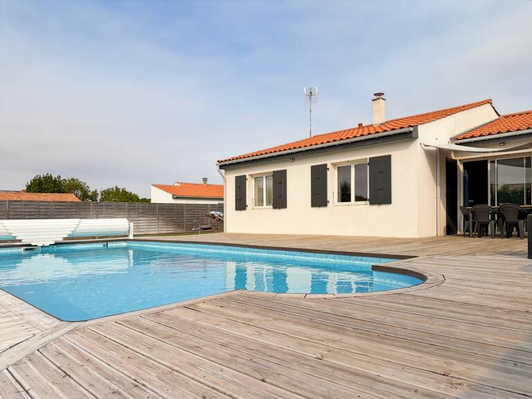 LE THOU – PLAIN-PIED, GRAND JARDIN ET PISCINE CHAUFFÉE — photo 1