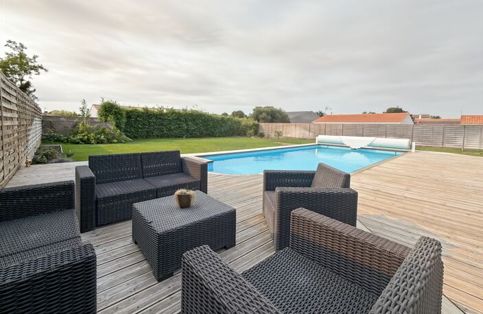 LE THOU – PLAIN-PIED, GRAND JARDIN ET PISCINE CHAUFFÉE — photo 4