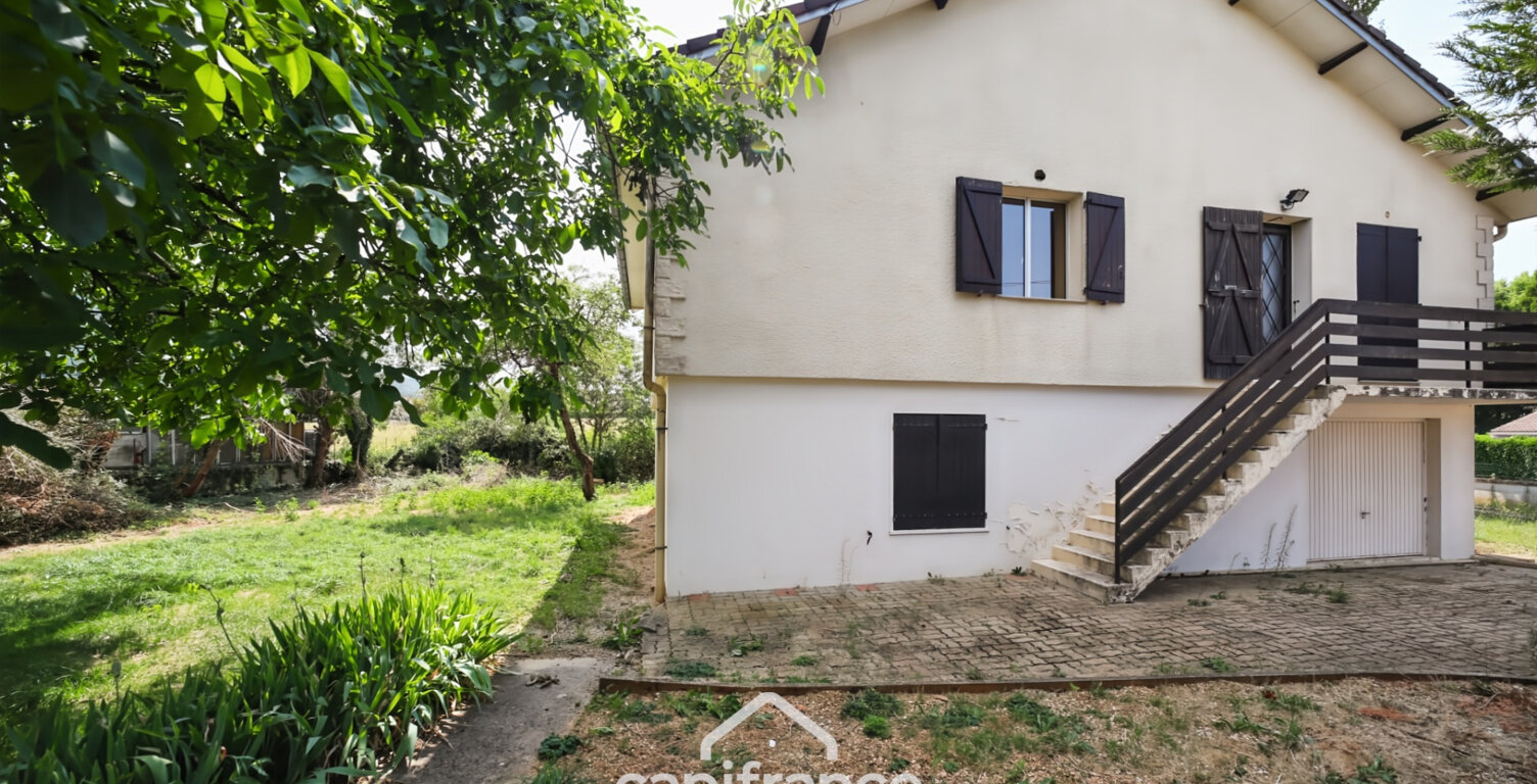 Maison avec sous-sol complet à rénover à Beaufort (39190), idéal premier achat ou investissement — photo 1