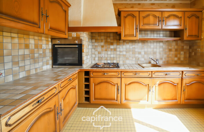 Maison avec sous-sol complet à rénover à Beaufort (39190), idéal premier achat ou investissement — photo 3
