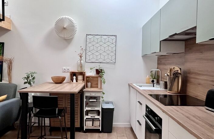 À VENDRE – Appartement rénové avec cour privative – Bordeaux Nansouty — photo 3