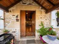 Jolie maison en pierres avec petites dépendances — photo 2