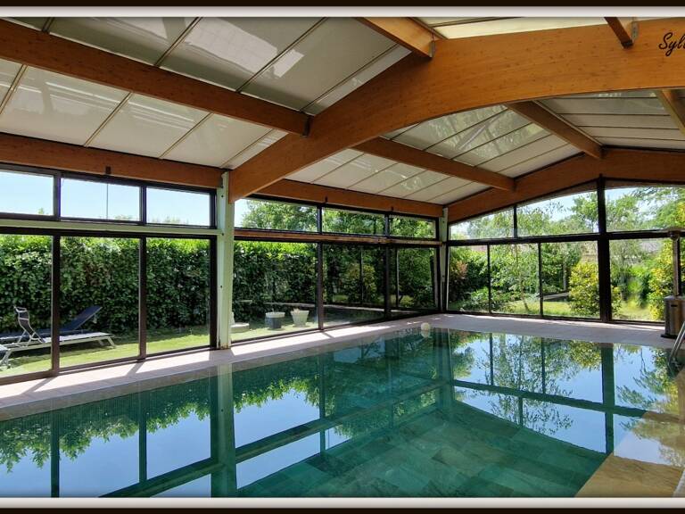 Propriete à vendre 8 pièces 285 m² REPLONGES (01), Piscine, 4 suites, double garage, terrain 2136 m² — photo 1