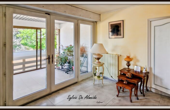 Propriete à vendre 8 pièces 285 m² REPLONGES (01), Piscine, 4 suites, double garage, terrain 2136 m² — photo 5