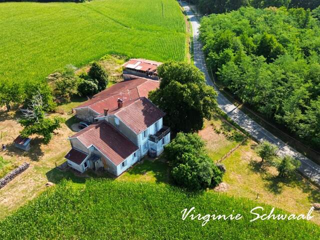 POUILLON (40) Maison de caractère 14 pièces – 9 chambres – Dépendances – 1 hectare de terrain — photo du bien