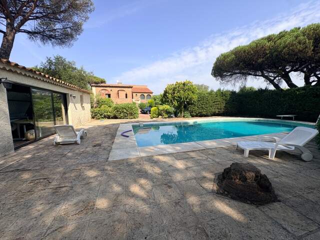 Villa avec piscine – Sainte-Maxime, secteur Sémaphore — photo du bien