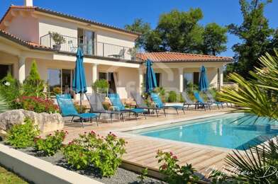 Maison 9 pièces 599000 €