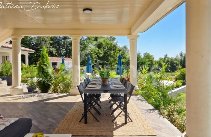 Villa d'architecte avec maison d'amis, piscine et 1,2 hectare au cœur du Périgord Vert — photo 4