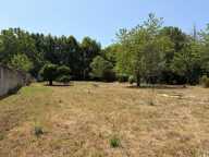 Terrain constructible viabilisé au bord de l'eau — photo 2