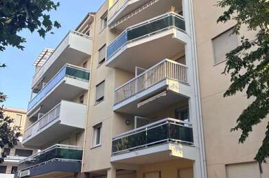 Appartement 5 pièces 1200 €
