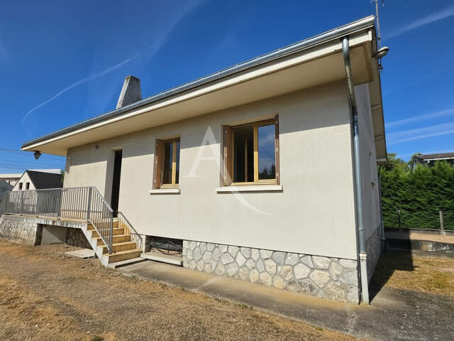 Maison  6 pièce(s) — photo du bien