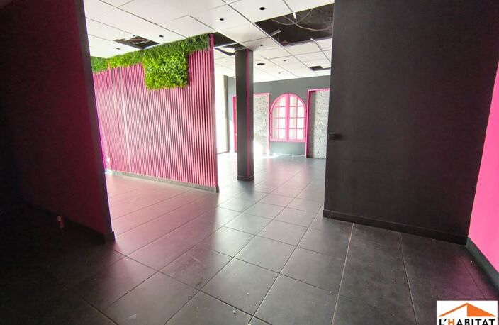 Local commercial - 154m ² — photo 2