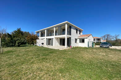 Maison 5 pièces 2458 €