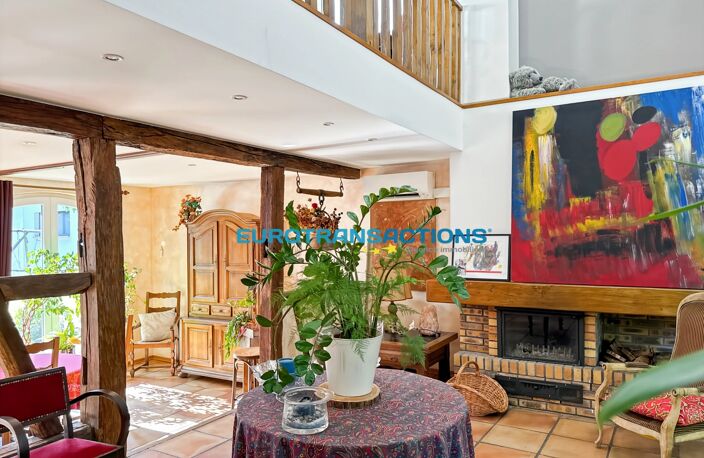 Maison d’exception de 199,27 m² sur un parc de 22 ares – DPE B – — photo 4