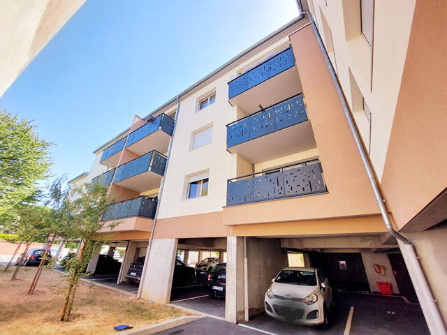 SOUS COMPROMIS -Bel Appartement Albi  -T2 de 42 m2 avec parking privatif et terrasse — photo du bien