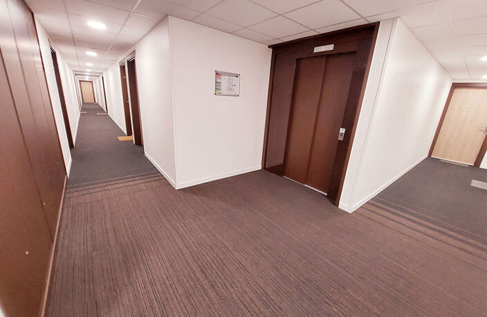 SOUS COMPROMIS -Bel Appartement Albi  -T2 de 42 m2 avec parking privatif et terrasse — photo 2