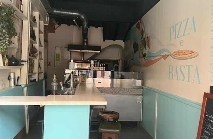Immeuble avec commerce — photo 3