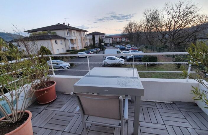 Cahors, proche toutes commodités, appartement 4 pièces avec park — photo 2