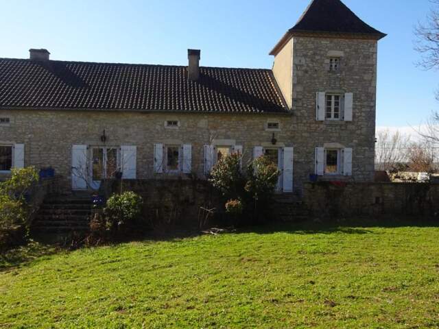 Propriété en pierre avec dépendances — photo du bien