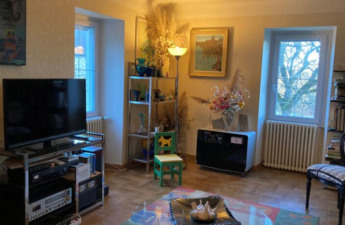 Propriété en pierre avec dépendances — photo 4