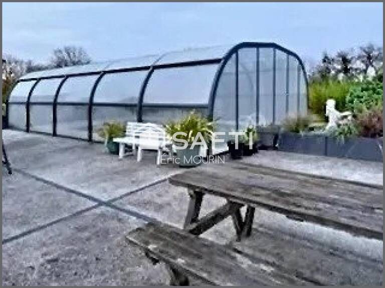 Cette grande Maison familiale avec un hangar professionnel. — photo 1