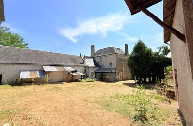Maison de bourg avec dépendances sur plus de 2 hectares — photo du bien
