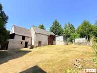 Maison de bourg avec dépendances sur plus de 2 hectares — photo 2