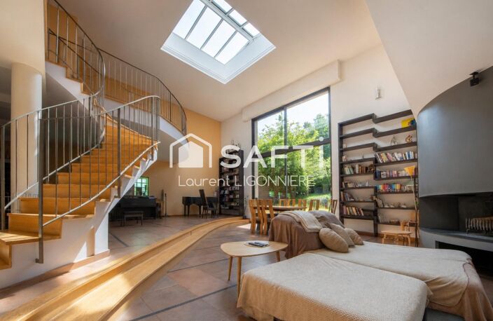 Villa d'architecte avec piscine intérieure de 320 m2 — photo 2